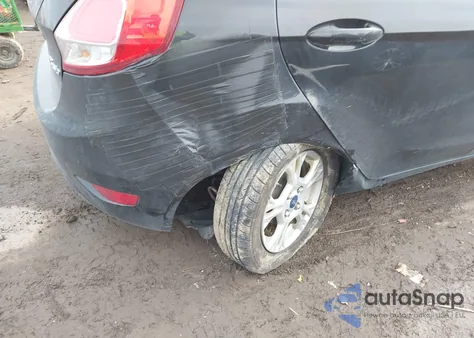 2015 Ford Fiesta Se z USA, uszkodzony, nr VIN 3FADP4EJ6FM132701